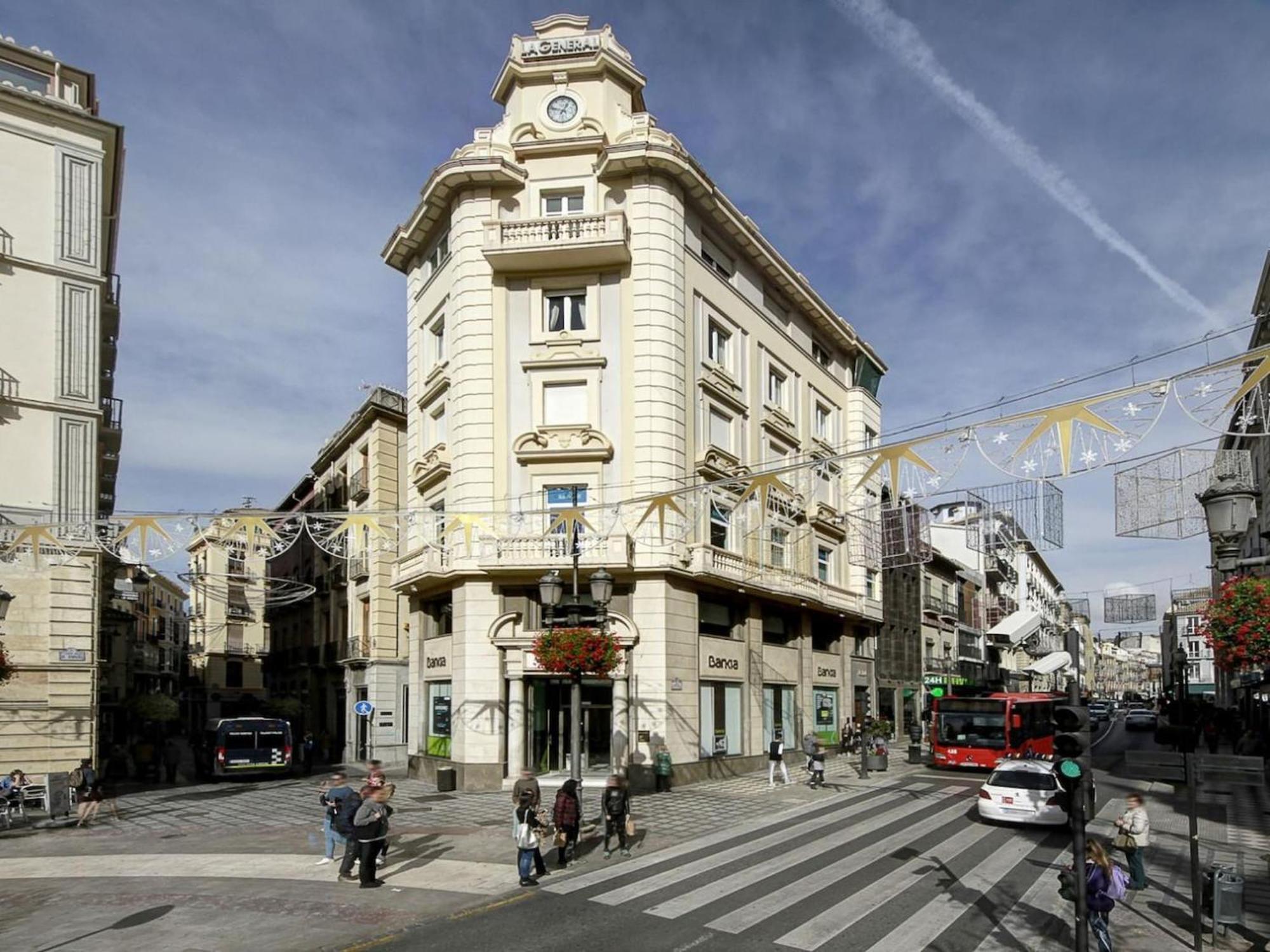Chezmoihomes La Belle Epoque Oversized In The Very Heart Of Гранада Экстерьер фото